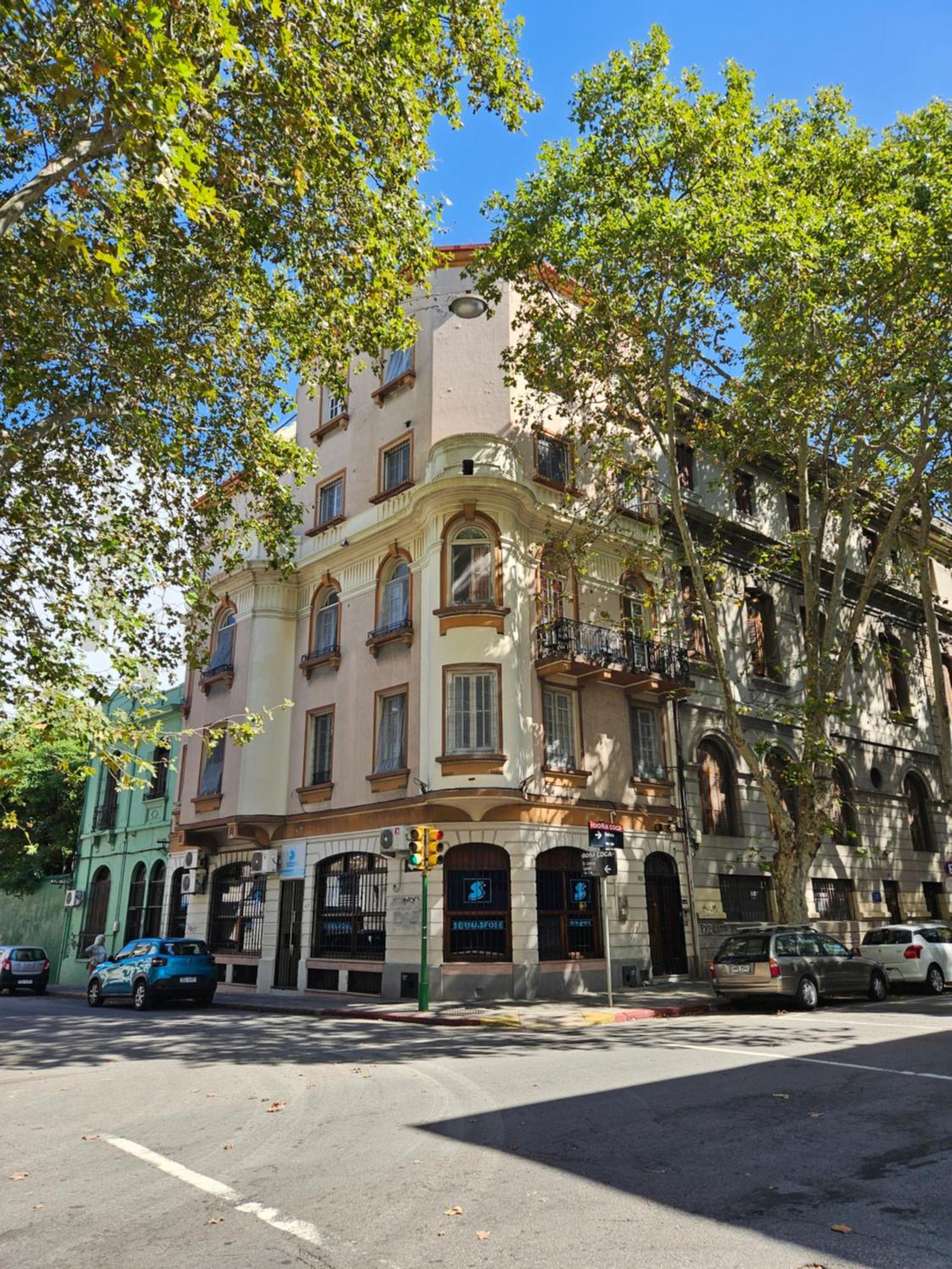 Montevideo Hostel *